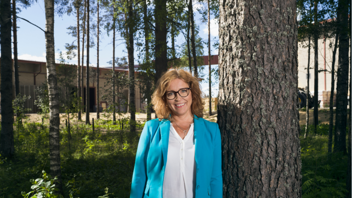 Versowoodin henkilöstöjohtaja Riikka Yli-Leskijärvi.